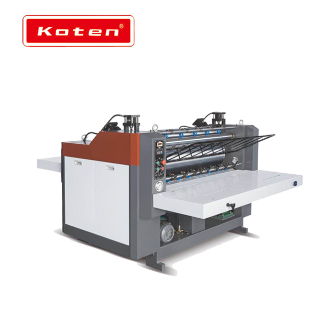 Macchina per laminazione a cartone